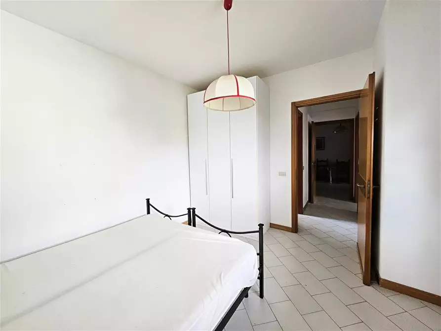 Immagine 10 di Appartamento in vendita  a Massa