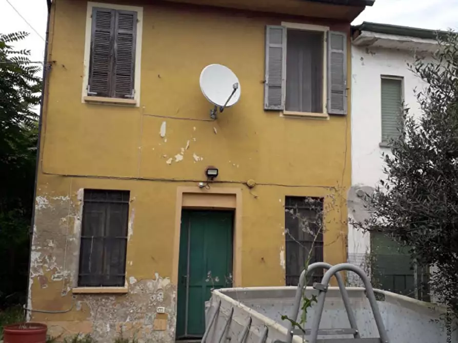 Immagine 1 di Appartamento in vendita  a Gambarana