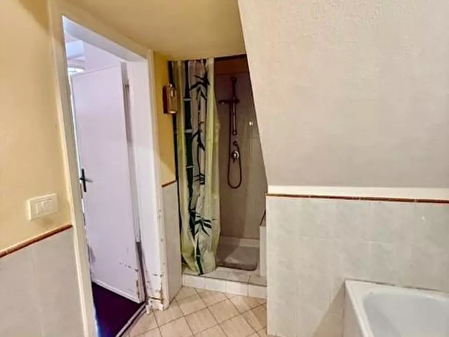 Immagine 6 di Appartamento in vendita  a Pietrasanta