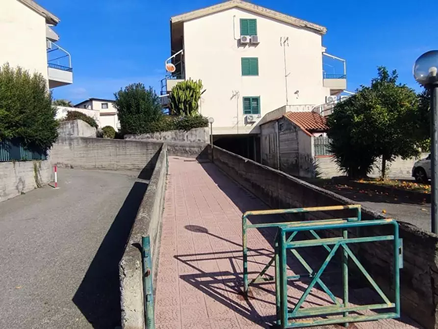 Immagine 6 di Appartamento in vendita  a Giardini-Naxos