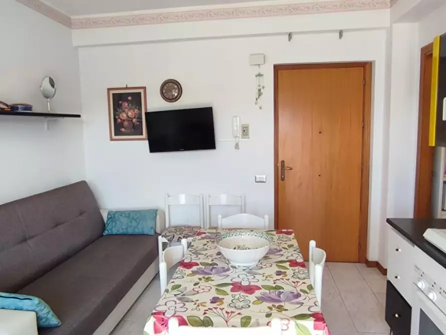 Immagine 26 di Appartamento in vendita  a Giardini-Naxos