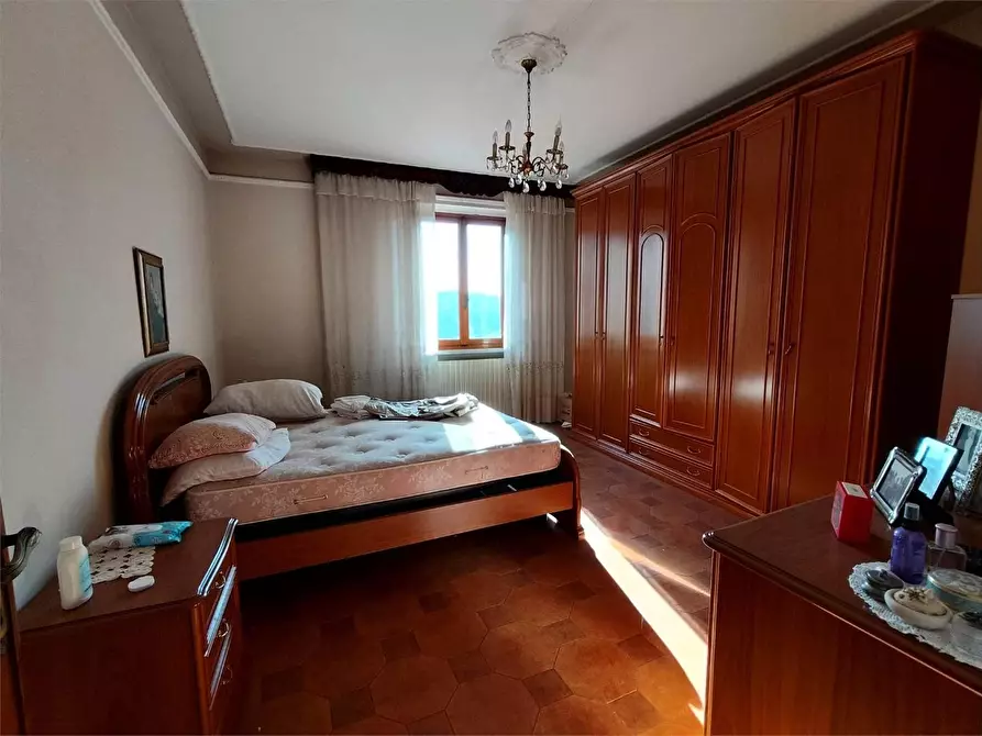 Immagine 15 di Casa indipendente in vendita  a Ortonovo