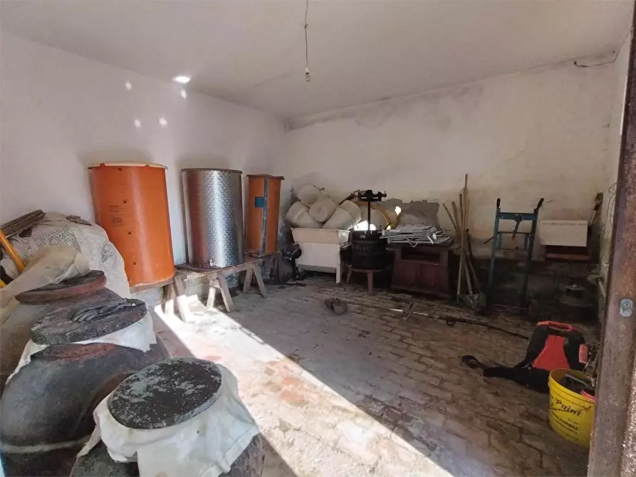 Immagine 22 di Casa indipendente in vendita  a Ortonovo