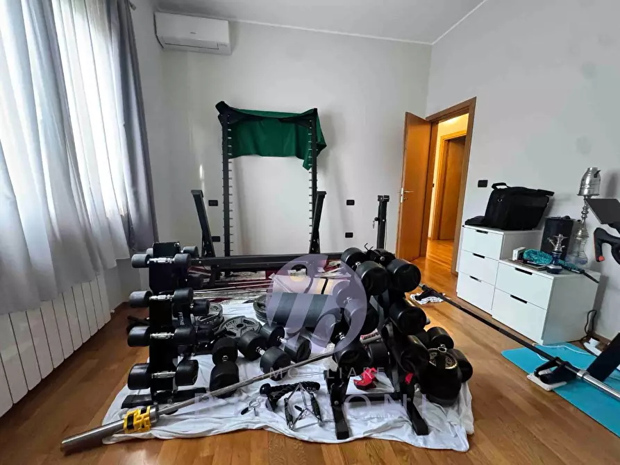 Immagine 31 di Villa in vendita  a Camaiore