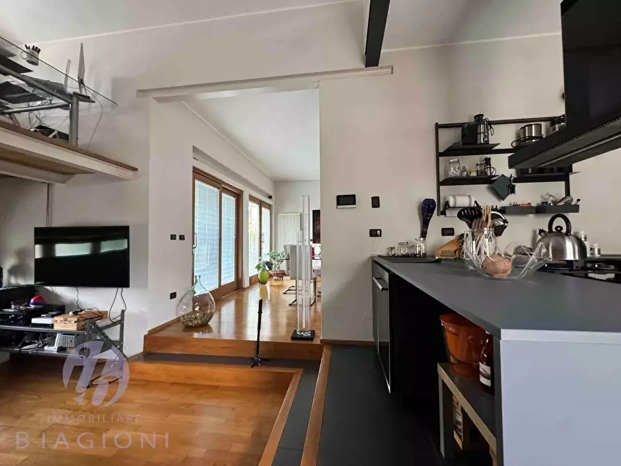 Immagine 16 di Villa in vendita  a Camaiore