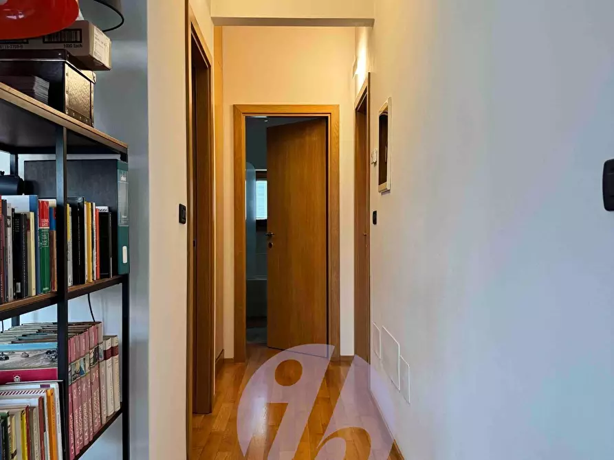 Immagine 24 di Villa in vendita  a Camaiore