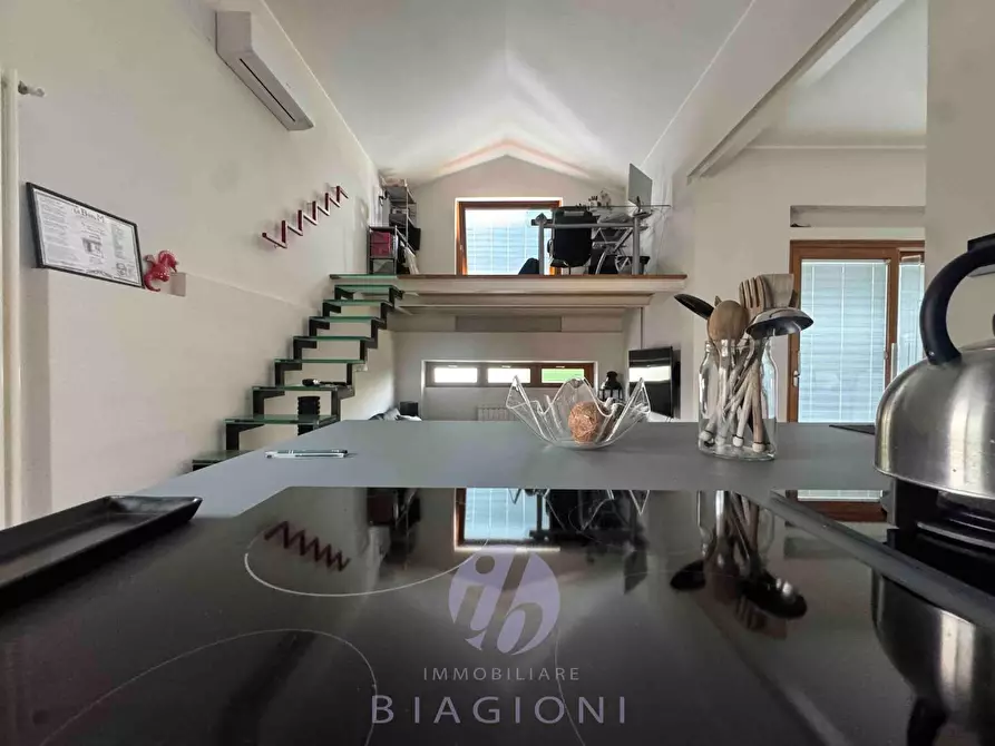 Immagine 15 di Villa in vendita  a Camaiore