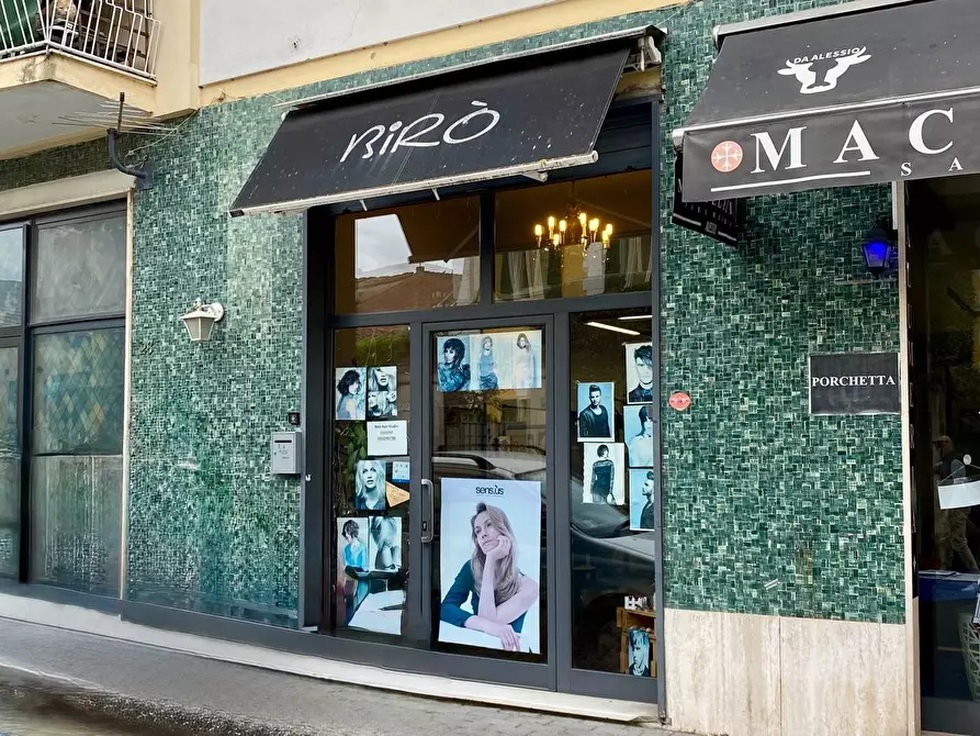 Immagine 16 di Locale commerciale in vendita  a Pisa