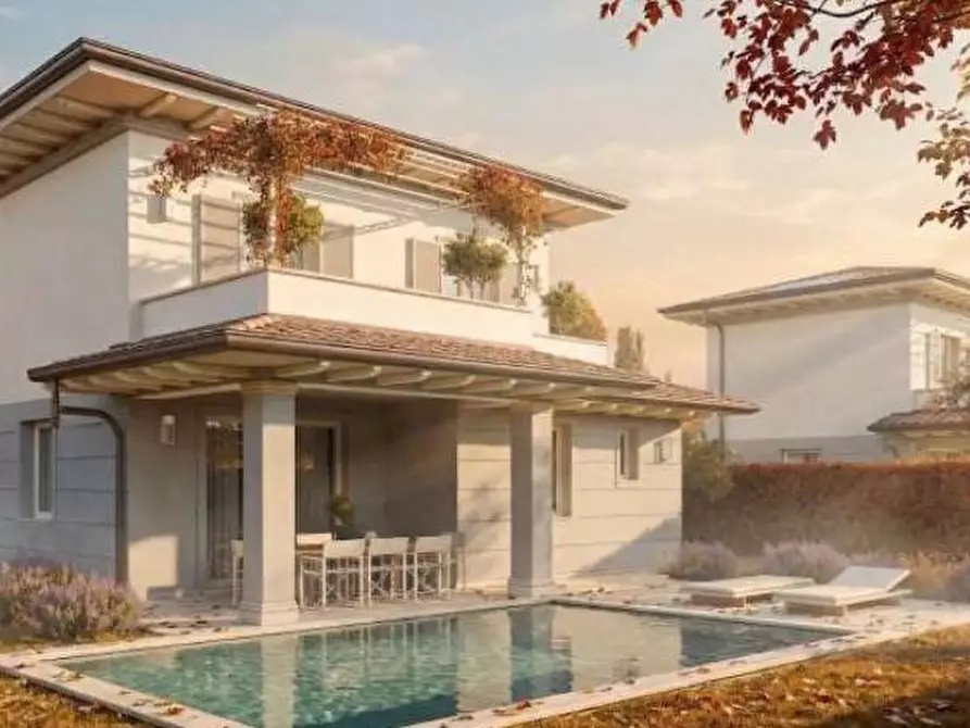 Immagine 4 di Villa in vendita  a Pietrasanta