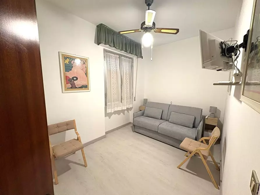 Immagine 11 di Appartamento in affitto  a Montignoso