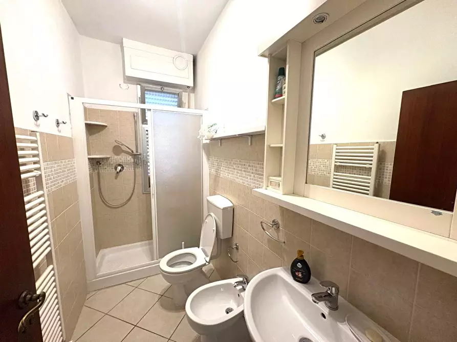 Immagine 9 di Appartamento in affitto  a Montignoso