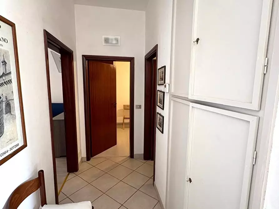 Immagine 6 di Appartamento in affitto  a Montignoso