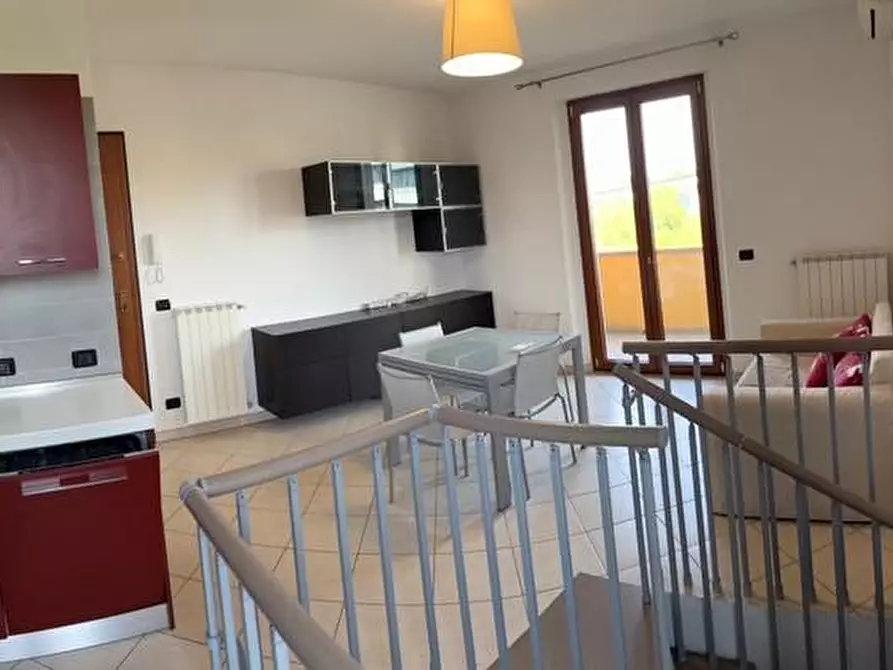 Immagine 5 di Appartamento in affitto  a Lucca