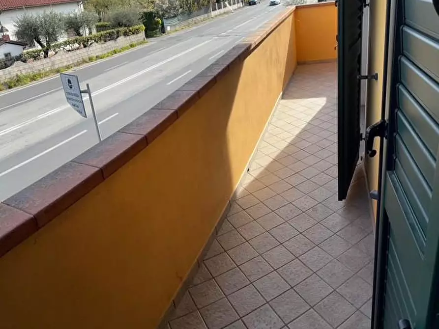 Immagine 6 di Appartamento in affitto  a Lucca