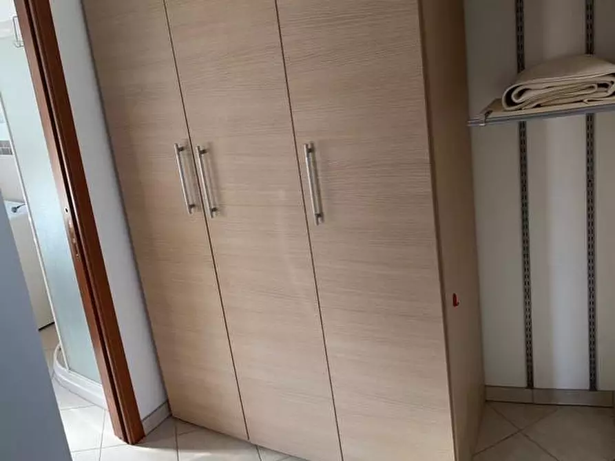 Immagine 14 di Appartamento in affitto  a Lucca