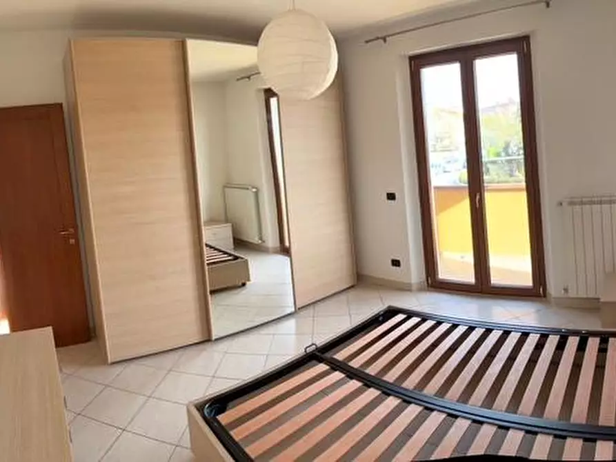 Immagine 12 di Appartamento in affitto  a Lucca