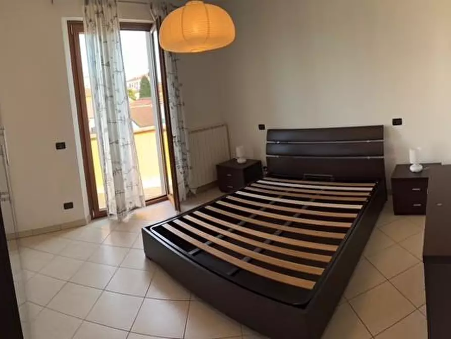 Immagine 7 di Appartamento in affitto  a Lucca