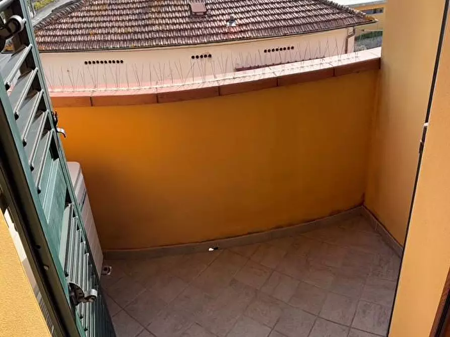 Immagine 21 di Appartamento in affitto  a Lucca