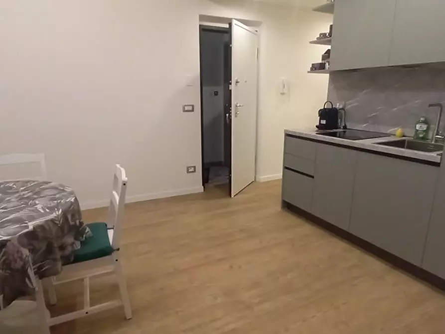 Immagine 2 di Appartamento in affitto  a Camaiore