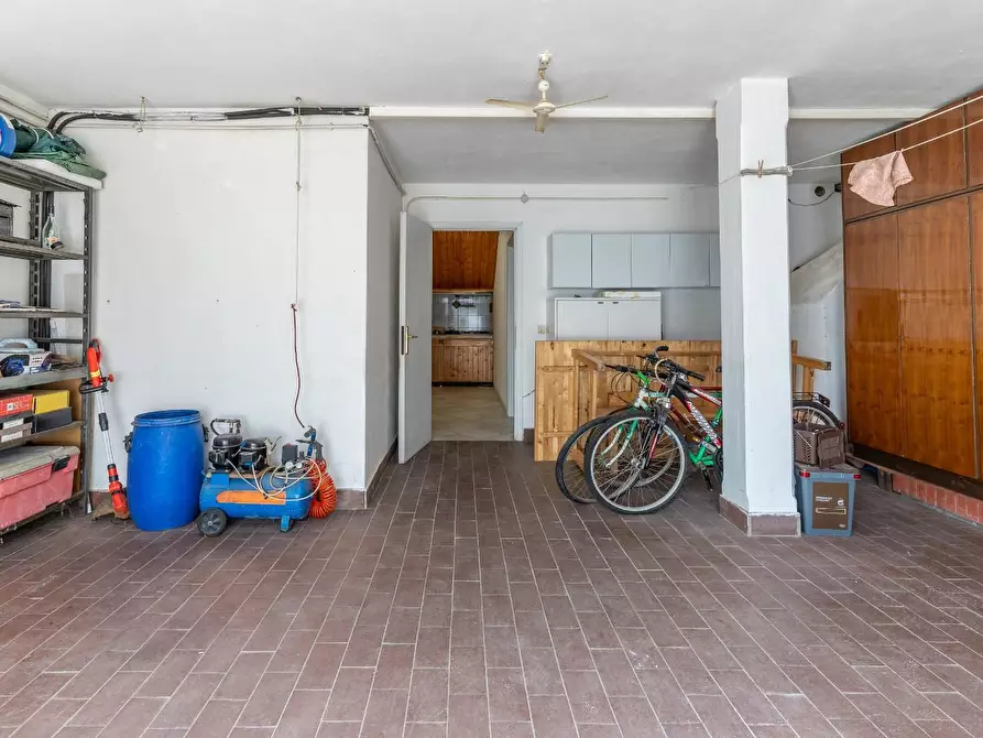 Immagine 46 di Villetta a schiera in vendita  a Empoli