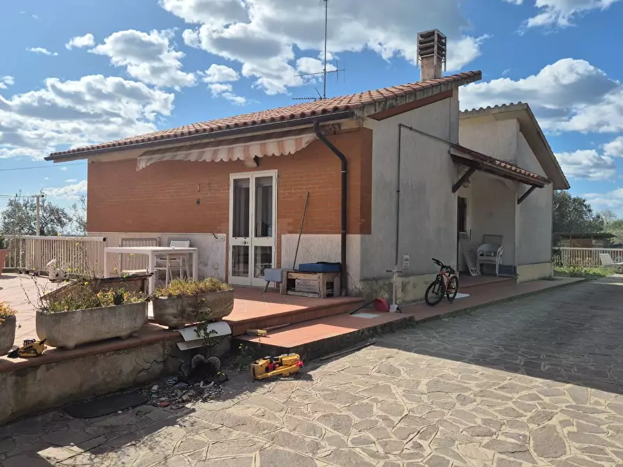 Immagine 8 di Casa indipendente in vendita  a Campiglia Marittima
