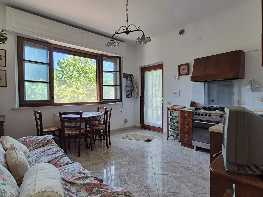 Immagine 1 di Appartamento in vendita  a Asciano