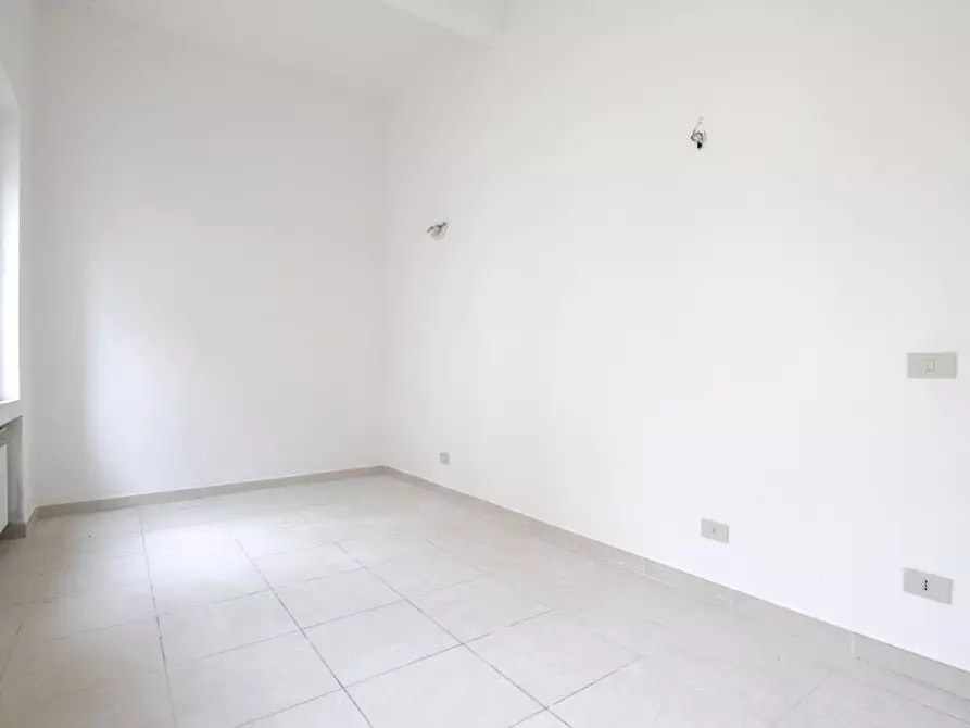 Immagine 8 di Appartamento in vendita  a Siena