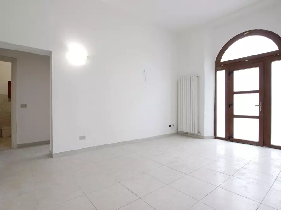 Immagine 2 di Appartamento in vendita  a Siena