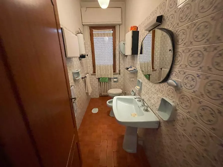 Immagine 52 di Appartamento in vendita  a Siena