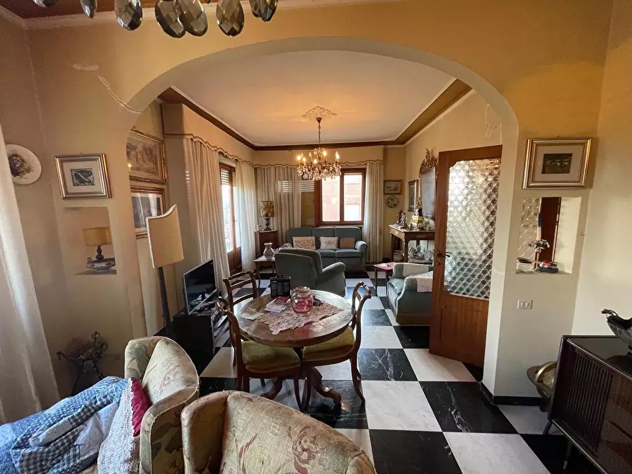 Immagine 39 di Appartamento in vendita  a Siena