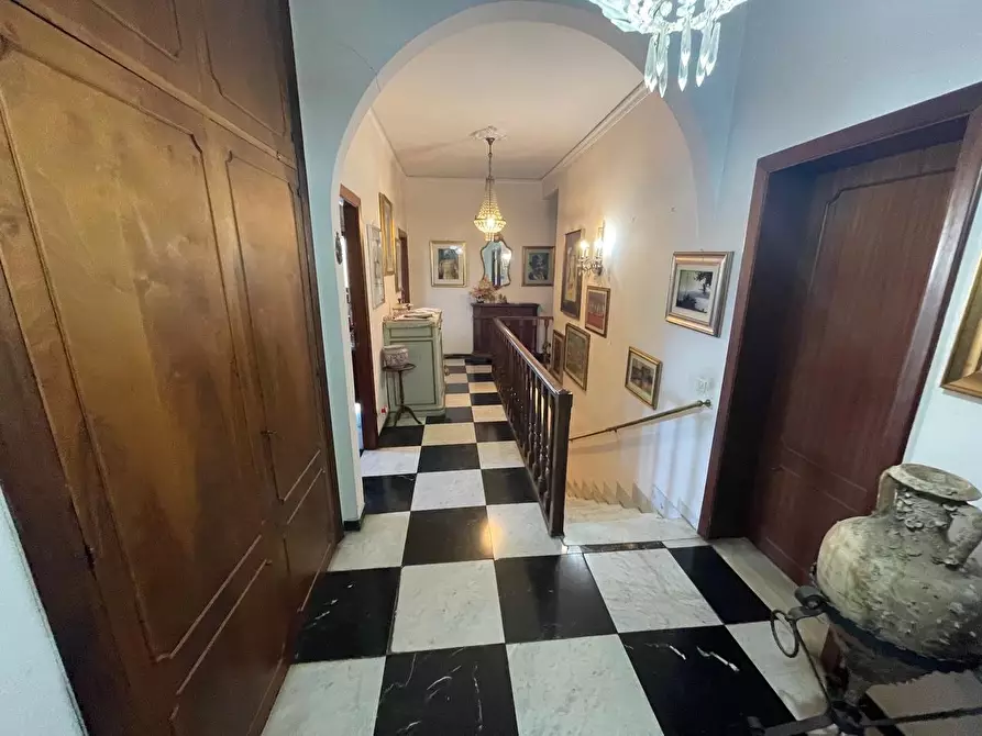 Immagine 31 di Appartamento in vendita  a Siena