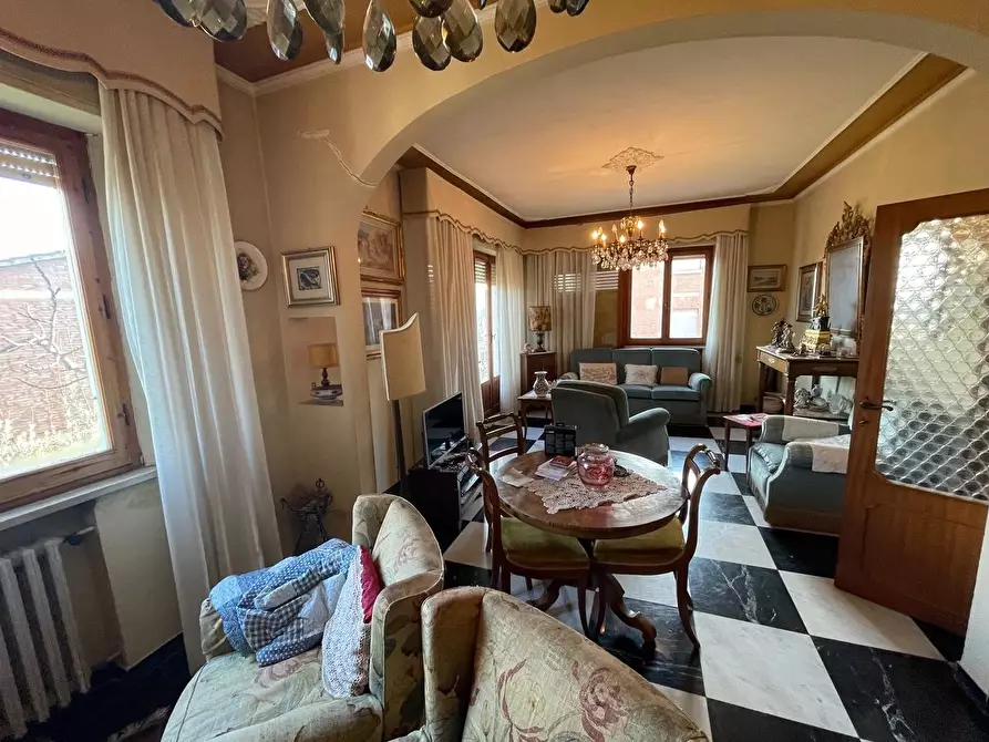 Immagine 40 di Appartamento in vendita  a Siena