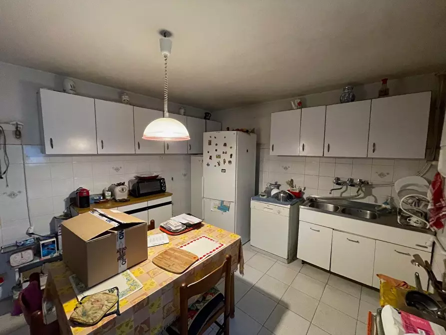 Immagine 78 di Appartamento in vendita  a Siena