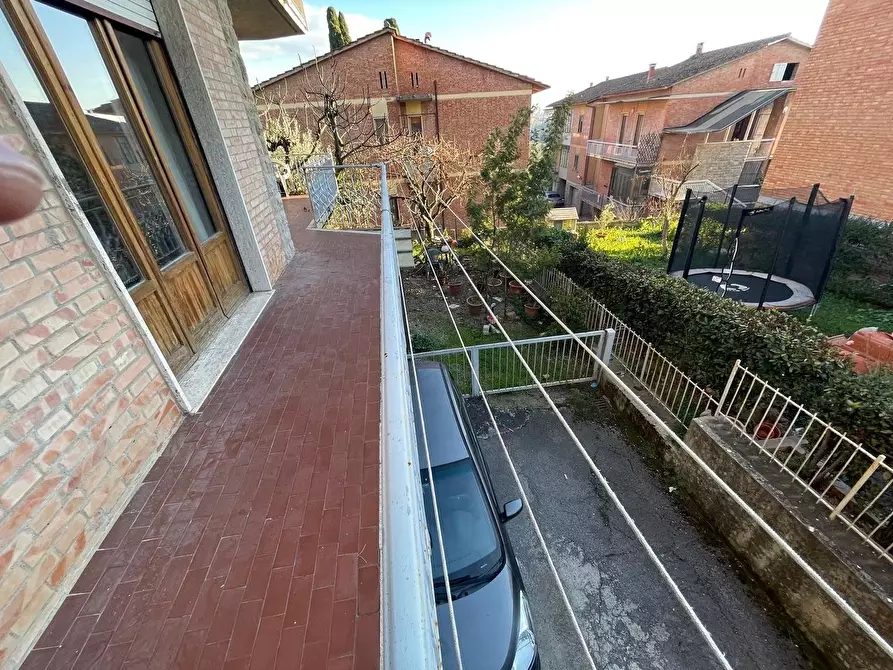 Immagine 37 di Appartamento in vendita  a Siena