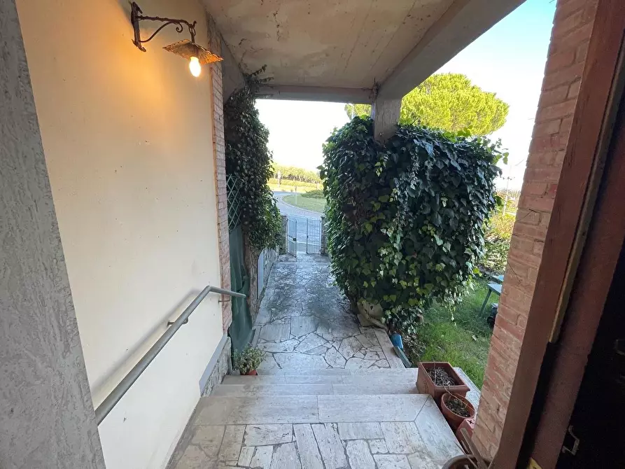 Immagine 28 di Appartamento in vendita  a Siena