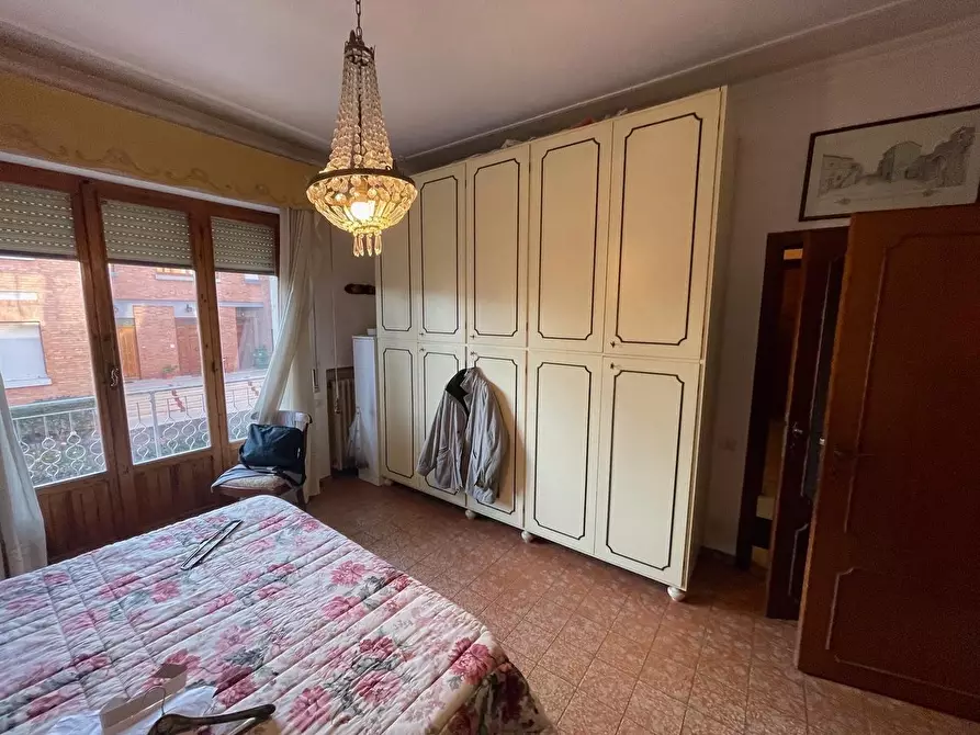 Immagine 45 di Appartamento in vendita  a Siena