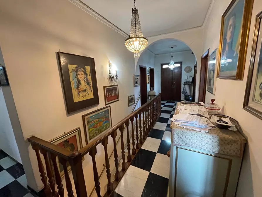 Immagine 42 di Appartamento in vendita  a Siena
