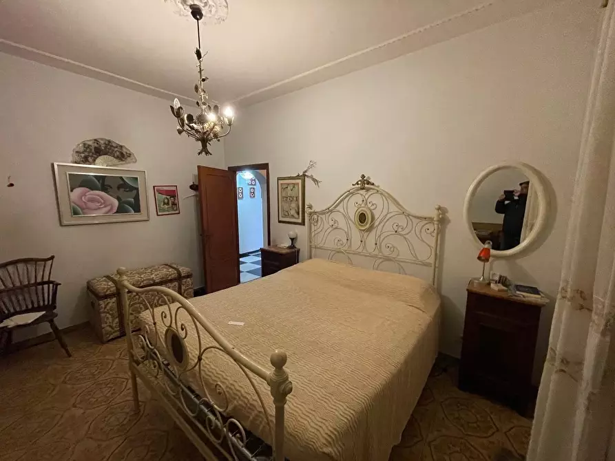 Immagine 54 di Appartamento in vendita  a Siena