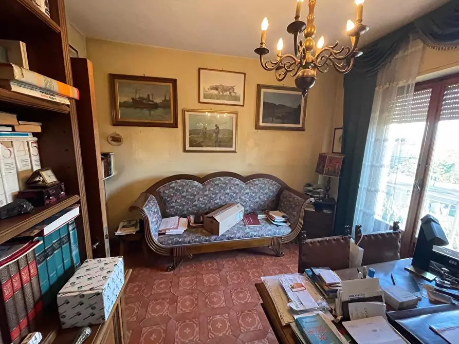 Immagine 19 di Appartamento in vendita  a Siena