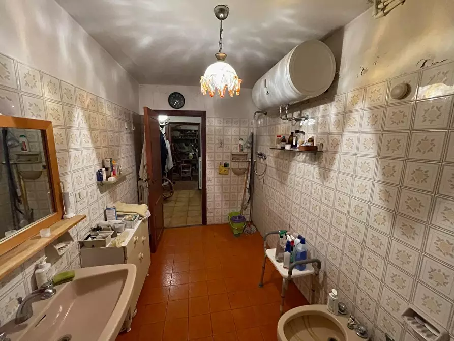 Immagine 83 di Appartamento in vendita  a Siena