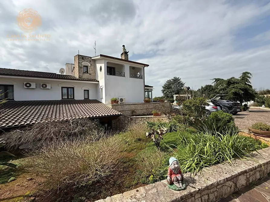 Immagine 49 di Villa in vendita  a Tricase