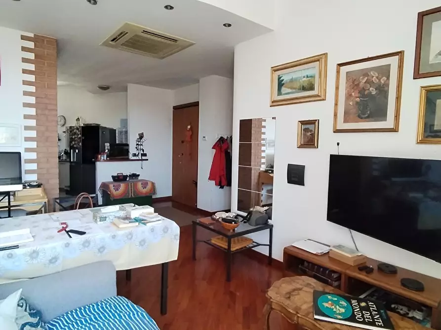 Immagine 5 di Appartamento in vendita  a Livorno