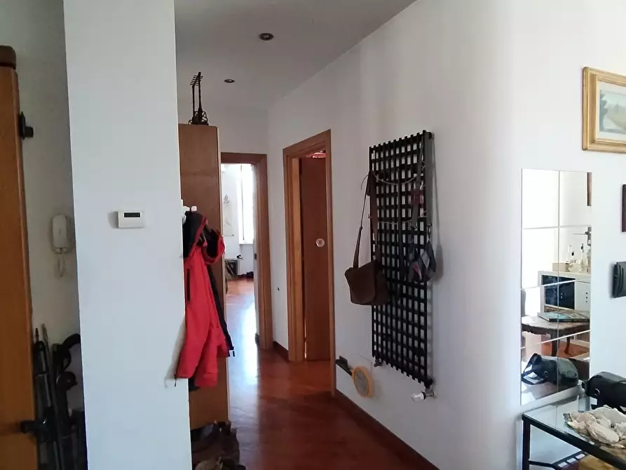 Immagine 3 di Appartamento in vendita  a Livorno