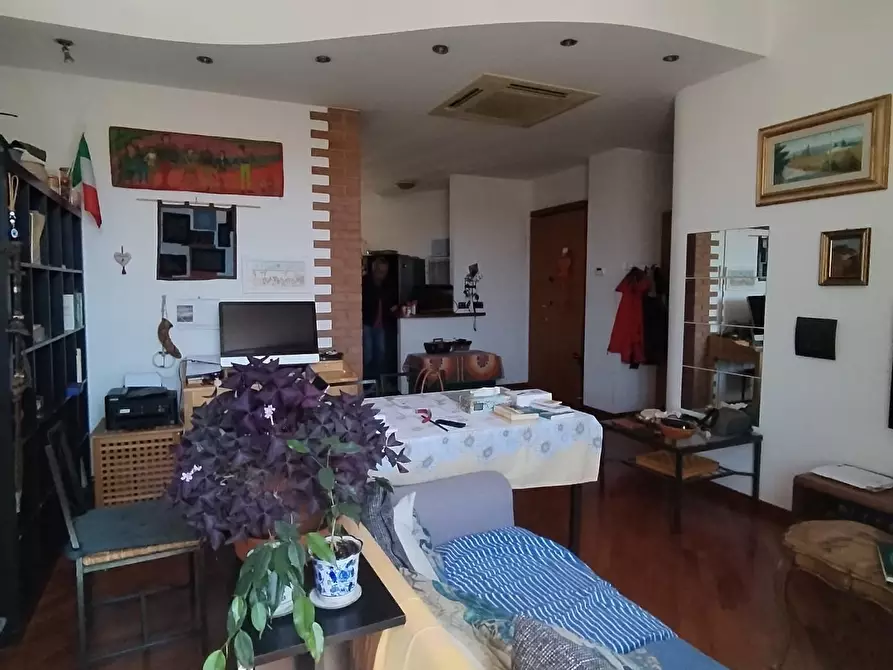 Immagine 8 di Appartamento in vendita  a Livorno