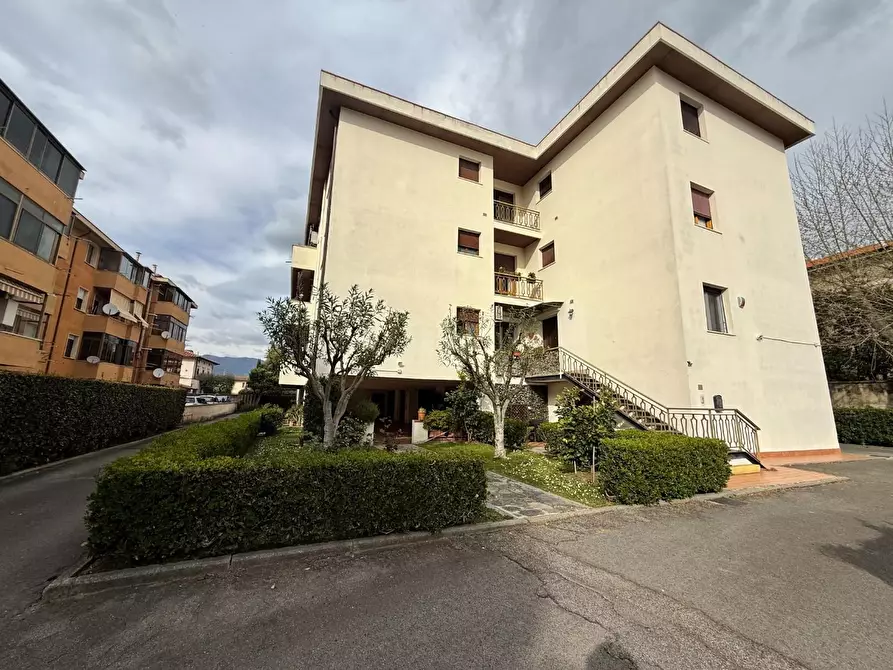 Immagine 1 di Appartamento in vendita  a Cascina