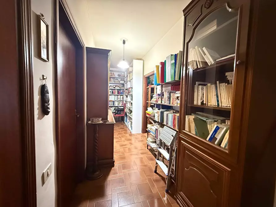 Immagine 25 di Appartamento in vendita  a Cascina