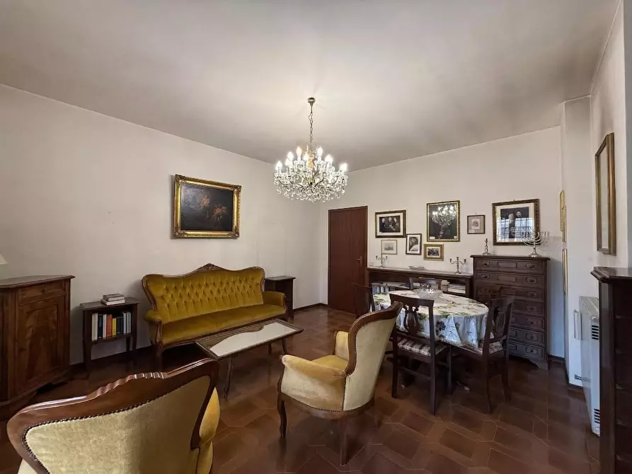 Immagine 2 di Appartamento in vendita  a Cascina