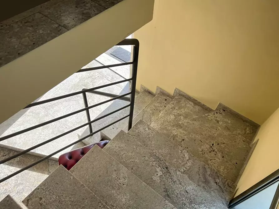 Immagine 19 di Capannone industriale in vendita  a Montignoso