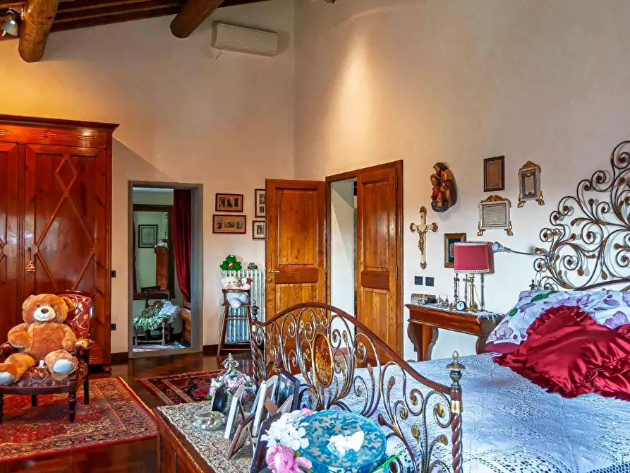 Immagine 26 di Villa in vendita  a Montopoli In Val D'arno