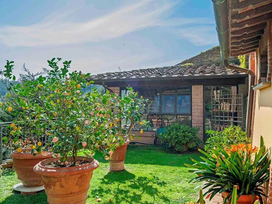 Immagine 34 di Villa in vendita  a Montopoli In Val D'arno